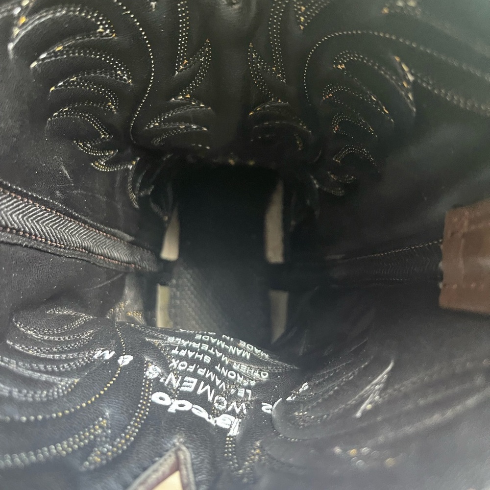 Laredo Brown Western Boots with Embroidered Design - Picture 14 of 14